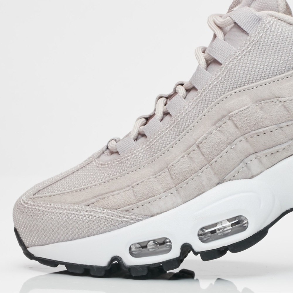 Ladies Nike Air max 95’